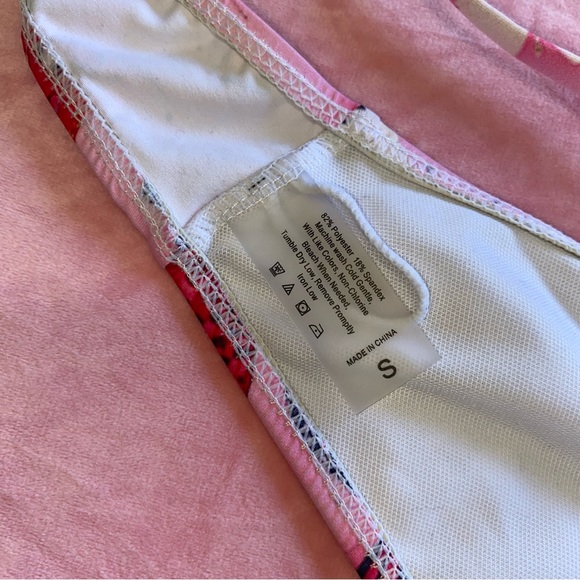 Y2K Skimpy Bikini Top 90s butterflies Butterfly Design Hot Pink Small Like New - Picture 8 of 10